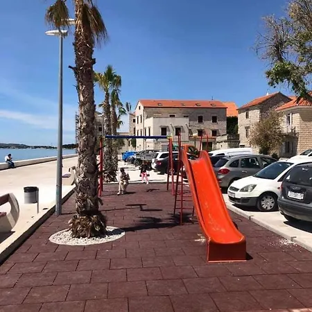 Apartament Luka Kaštela
